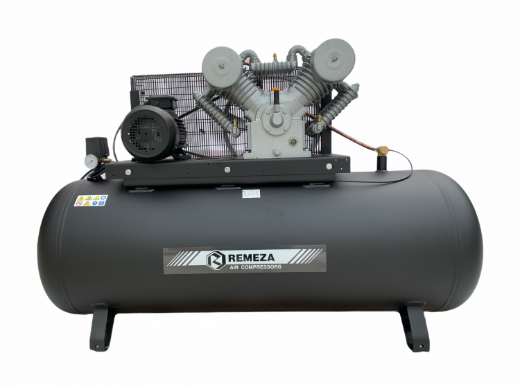 Компрессор поршневой 500.LT100-11,0 REMEZA (Белоруссия): 1700 л/мин., 10 бар, ресивер 500 л., 11 кВт, 380В, габариты без упак. 2000x615x1250 мм, 370 кг.